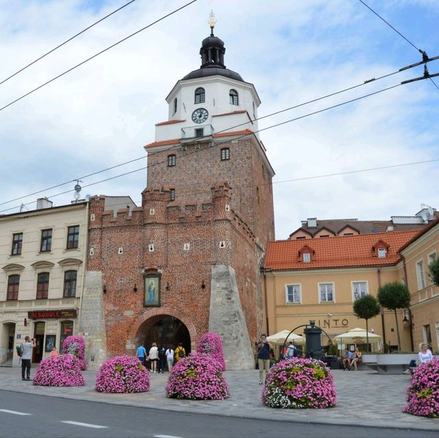 Krakowska Gate in Lublin and the Museum