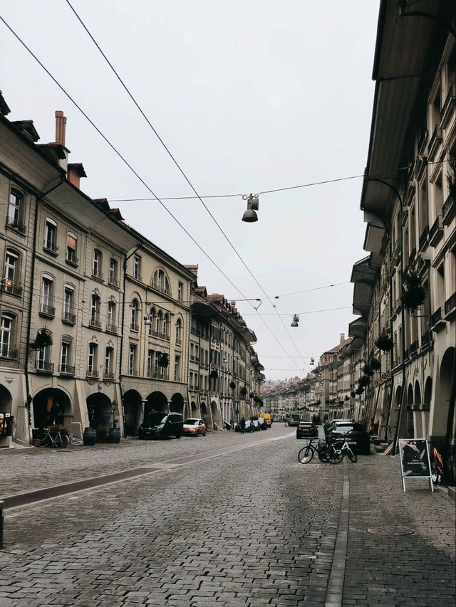 Discovering Bern’s Old Town: A Walk Through History 🏰✨