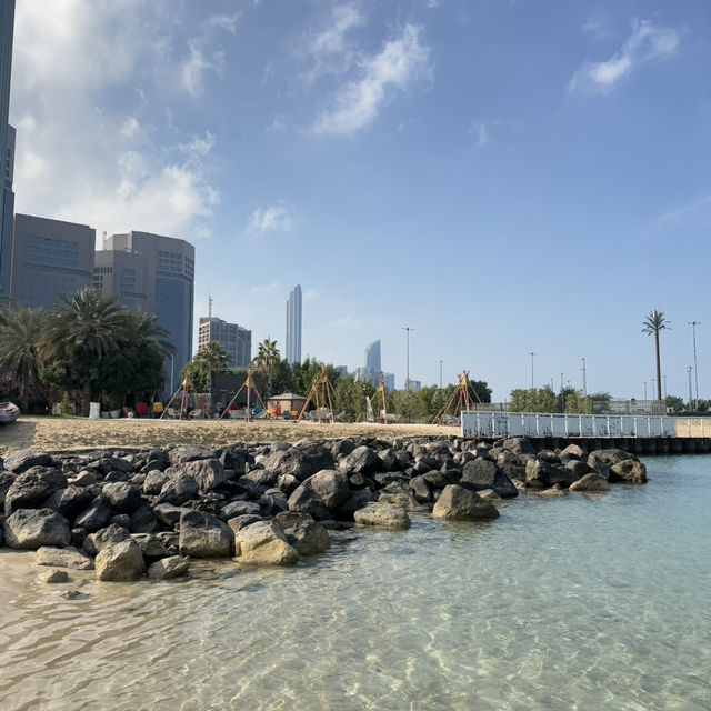Nice hotel with a private beach in Abu Dhabi