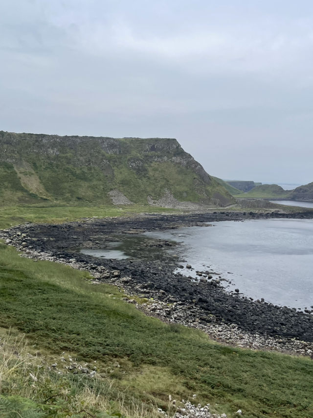 Exploring the Giant’s Causeway: Ireland’s Natural Wonder 🌊⛰️