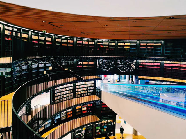 📚 Library of Birmingham: A Modern Architectural Wonder