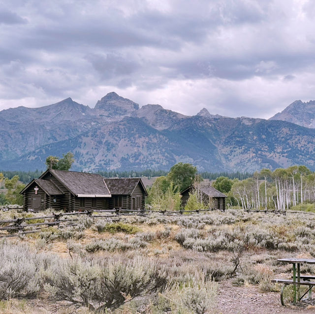 🚗 Grand Teton National Park Transportation Tips: Cruise Through the Mountains in Style ⛰️🛣️