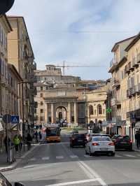 Exploring Macerata: Opera, Hilltop Views and Marche Heritage 