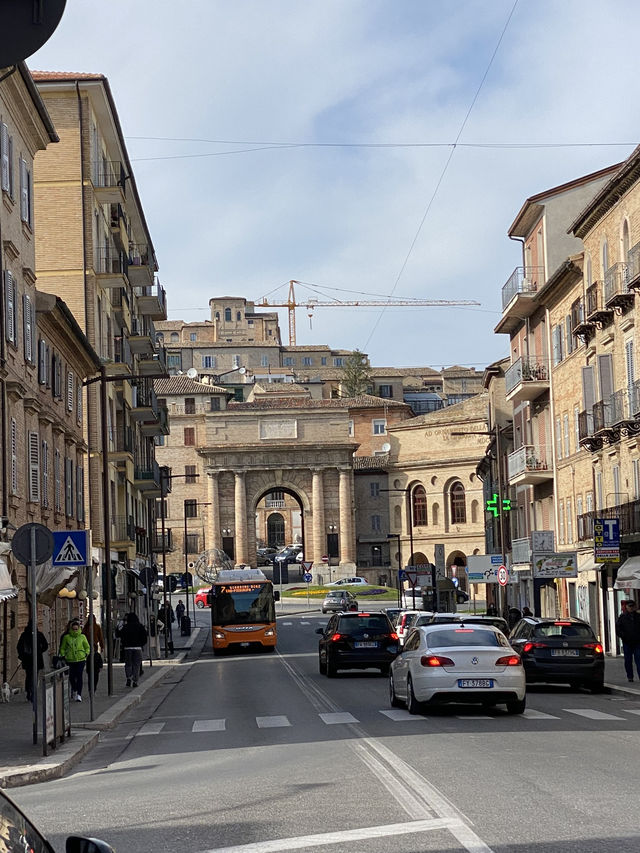 Exploring Macerata: Opera, Hilltop Views and Marche Heritage 