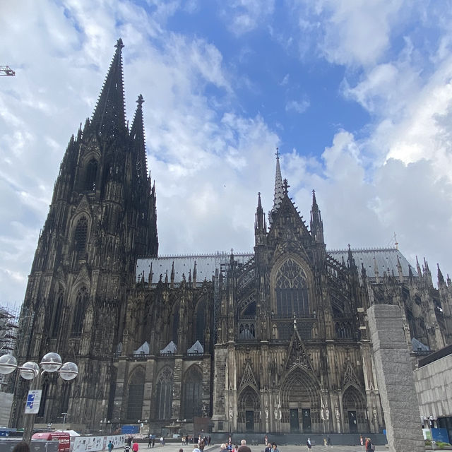 Cologne Getaway – Cathedrals, Culture & Riverside Charm