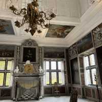 湖に浮かぶような宮殿、フレデリクスボー城