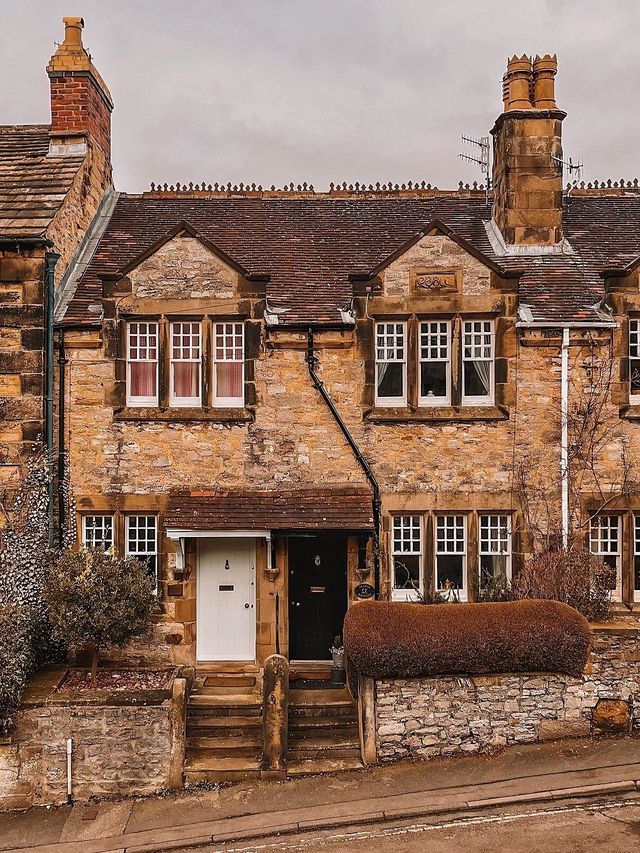 Don't miss out on Peak District, a treasure town on your trip to the UK!