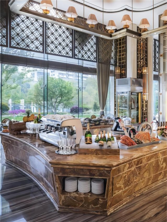 Wuhan, luxury, ultimate, must stay!
