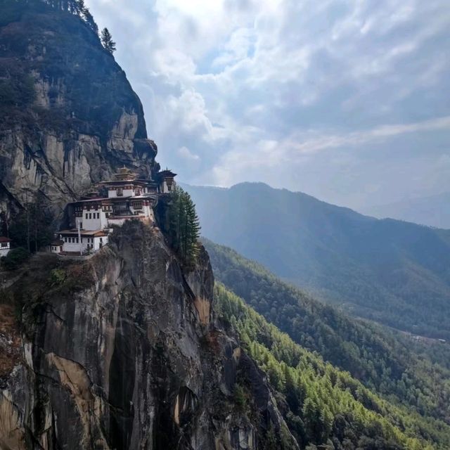 Bhutan | Temple On a Cliff 🧗‍♂️