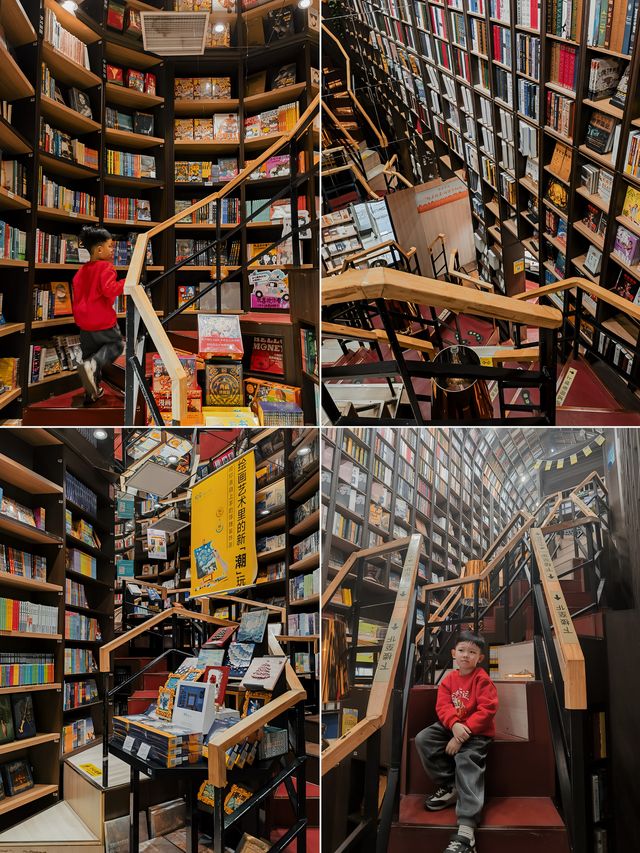 看書拍照適合親子 我們終於來到了“哈利波特的魔法圖書館”