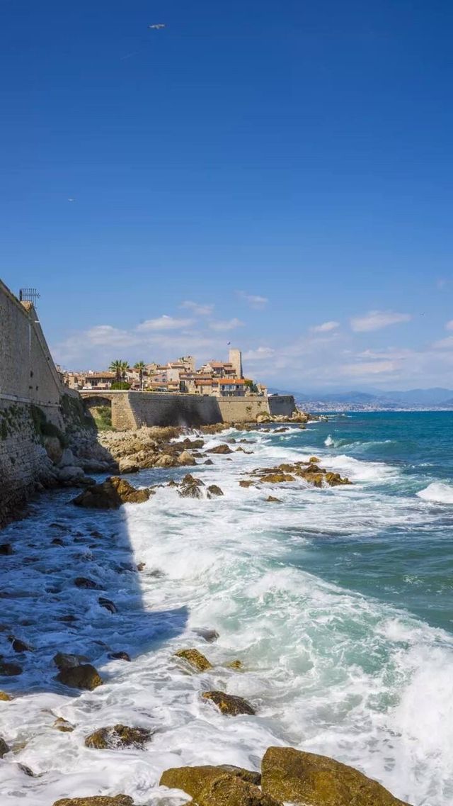 地中海的藍色海岸，衝浪聖地——法國藍色海岸