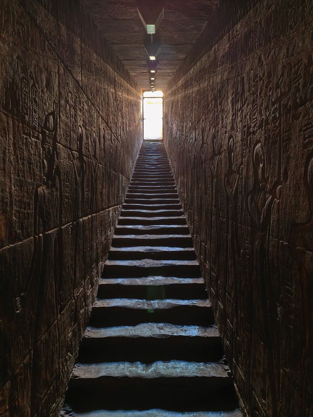 《神戰：權力之眼》保存最完整的荷魯斯神廟