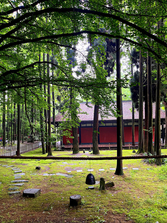 成都這座冷門寺院比日本更有氛圍感