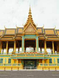 🌟 Phnom Penh's Luxe Retreat: Hyatt Regency 🏰✨