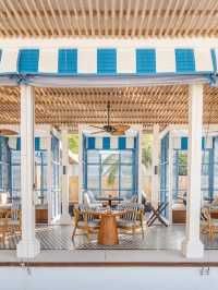 🌴 Maldives Magic: Raffles Resort's Island Bliss 🌊
