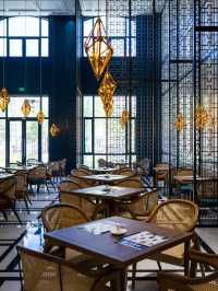🌟 Anhui's Hidden Gem: Huilong Junlan Hotel 🏨✨