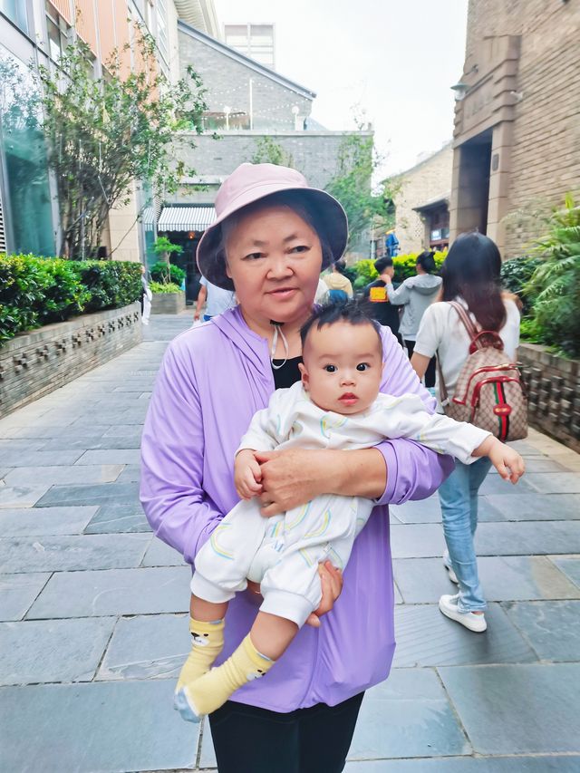 親子遊！昆明老街！太好逛了！