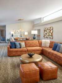 🌟 Kansas City Escapes: Top Hotel Picks! 🛏️✨