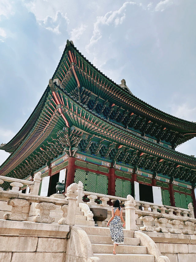 A glimpse of Korea’s majestic heritage • Walking in the footsteps of Kings and Queens🤴👸