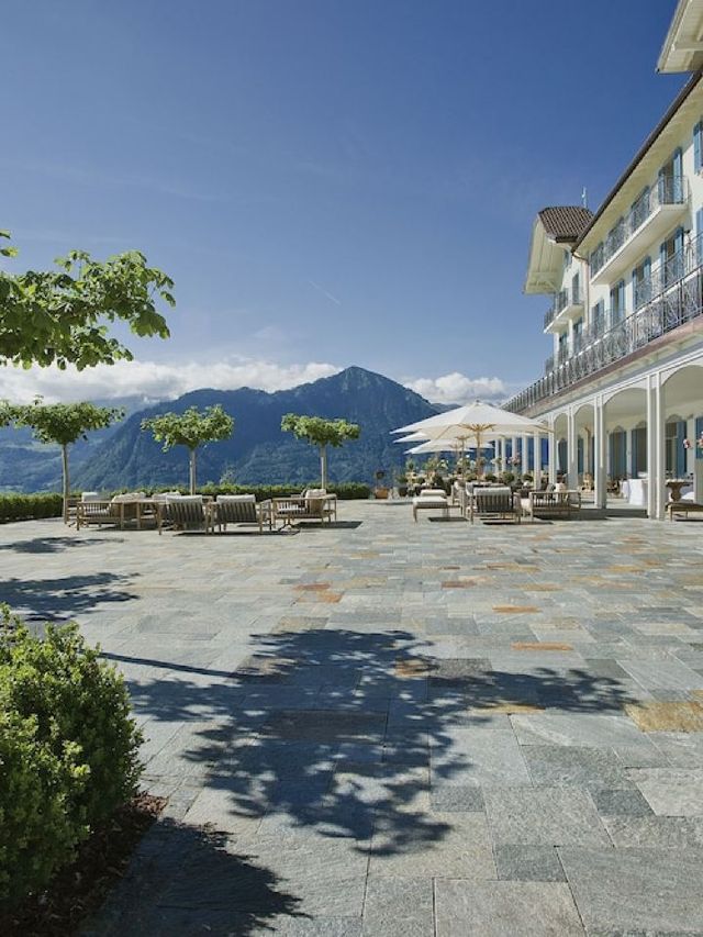 🏰✨ Swiss Bliss: Enchanting Villa Honegg Stay 🌄🛁