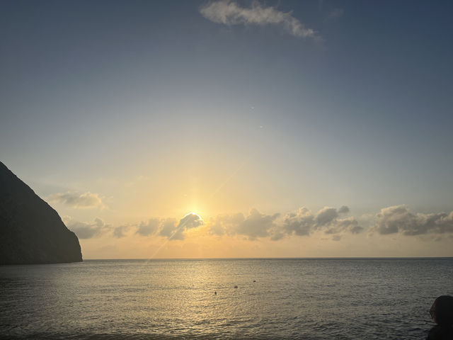 希臘愛琴海最浪漫的聖托里尼島的日與夜～。