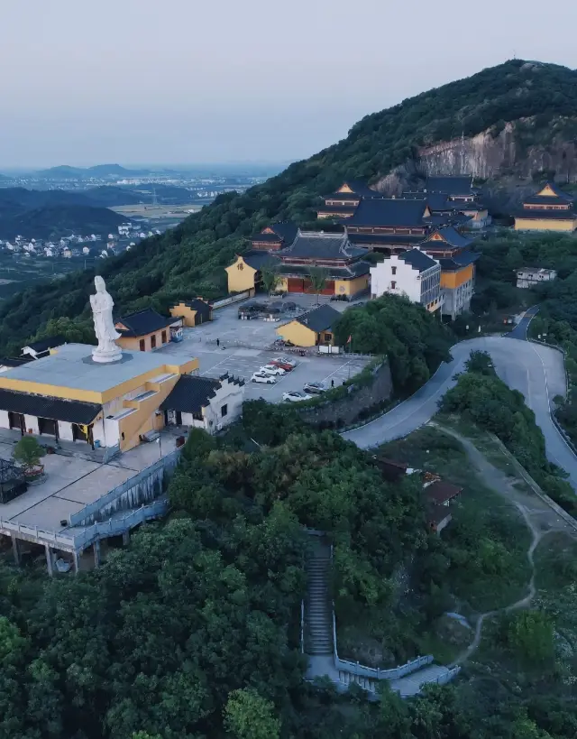 Haining Mountain Climbing.
