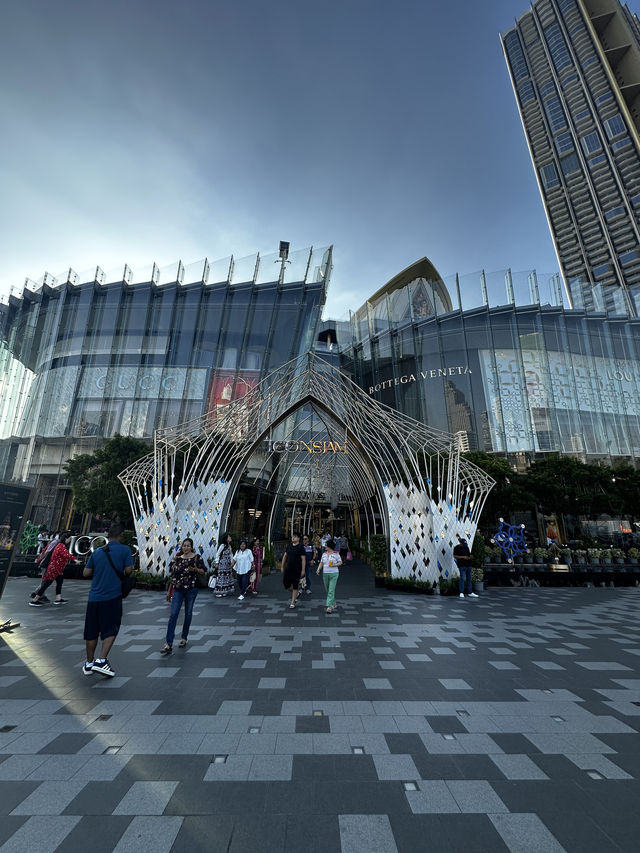Discover the Wonders of IconSiam in Bangkok