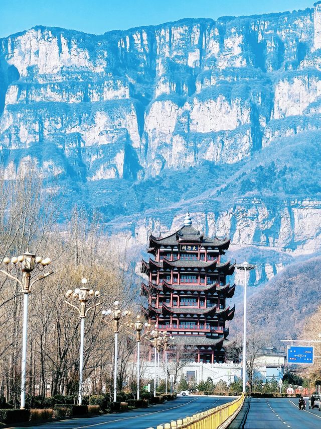 穿越絕壁的驚險之旅