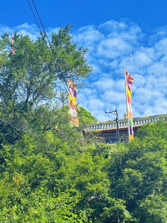探索仙境秘境：孟屯河谷的絕美風光與神秘傳說……