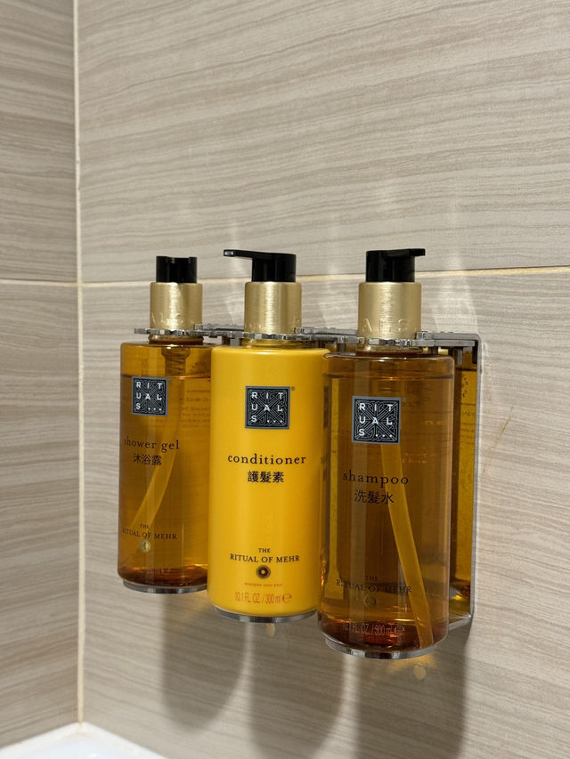 港迪探索家酒店｜假期遛娃學生黨必衝！香港少有的「巨型」房間😍