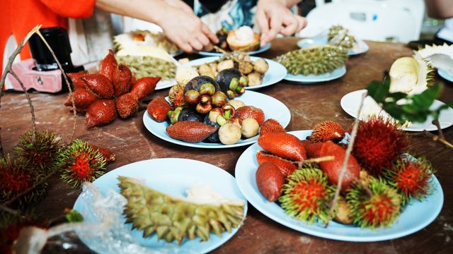 喺泰國羅勇府實現咗水果自由
