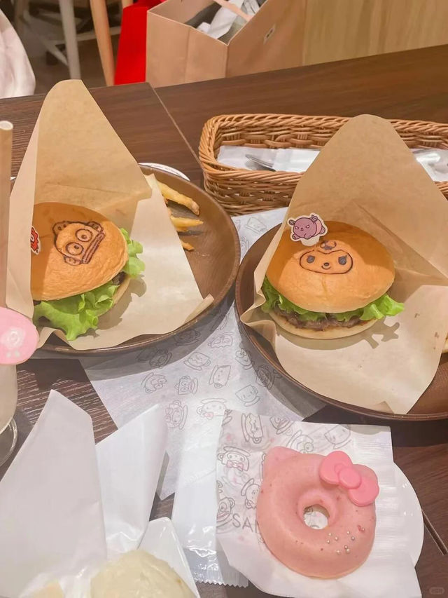 超卡哇伊！東京Hello Kitty專區探店攻略✨💃 
