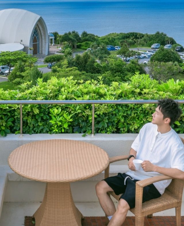 闖入沖繩果凍海溫柔鄉！住進海上城堡，開啟慵懶度假模式！