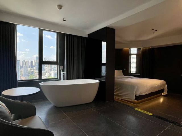 Chongqing: A Perfect Journey of Stunning Hotels, a Magical City, and Culinary Delights! Chongqing: A Perfect Journey of Stunning Hotels, a Magical City, and Culinary Delights!
