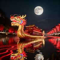 乘畫舫追光影，汀江夜遊解鎖客家古城的千年夜色