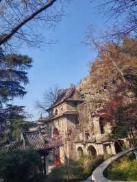 一、核心景點與遊玩感受
1. 明孝陵：10月底至11月下旬是最佳觀賞期，6:30-18:30開放
