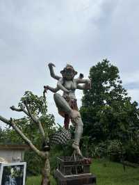 Kanto Lampo Waterfall: Волшебный каскад Убуда! 🌊