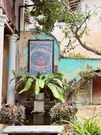 🏺 Galle Fort Boutiques: Where Dutch Bricks Meet Artisan Magic! 🎨