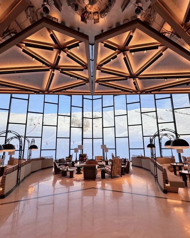 禾木假日酒店,完美的ski in ski out 禾木假日酒店,完美的ski in ski out