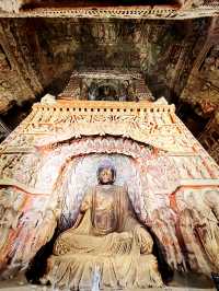 雲岡石窟北魏佛像 被認為是中國雕塑的藝術巔峰之作