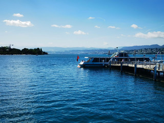 〖LAKE ZURICH〗