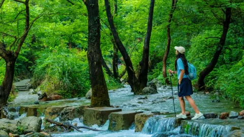 18 สถานที่พักผ่อนฤดูร้อนลับๆ รอบเมืองหวู่ฮั่น: การสำรวจลำธารและกิจกรรมทางน้ำ — traveler post in เซี่ยวกาน
