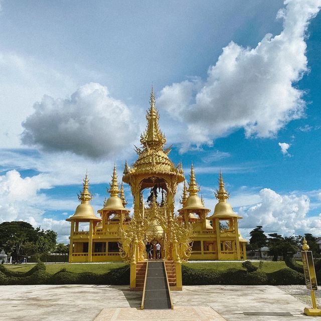 วัดร่องขุ่น ชมความอลังการงานศิลป์ระดับโลก