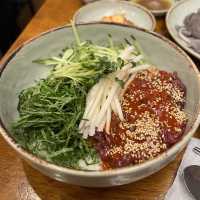 【韓国ソウル・広蔵市場】ユッケ通りで最初に開店したユッケ専門店「ユッケチャメチッ1号店」