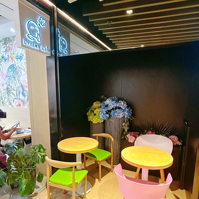 Dreams Cafe