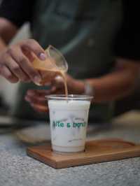คาเฟ่ @Bite and Bond ☕️🌿