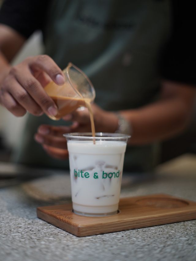 คาเฟ่ @Bite and Bond ☕️🌿