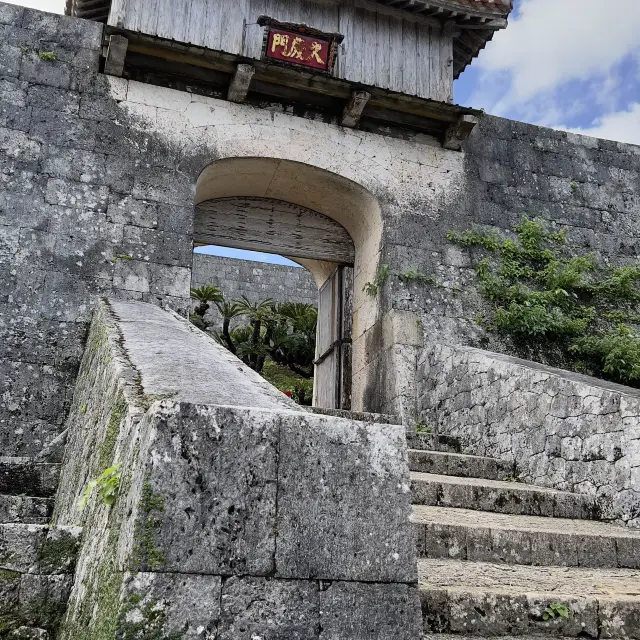 沖繩首里城著名世界遺產旅遊必到景點