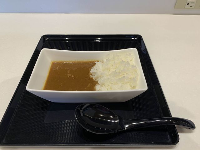 ベトナム　ベトナム観光　搭乗前に成田国際空港ANAラウンジでお腹いっぱい食べる！