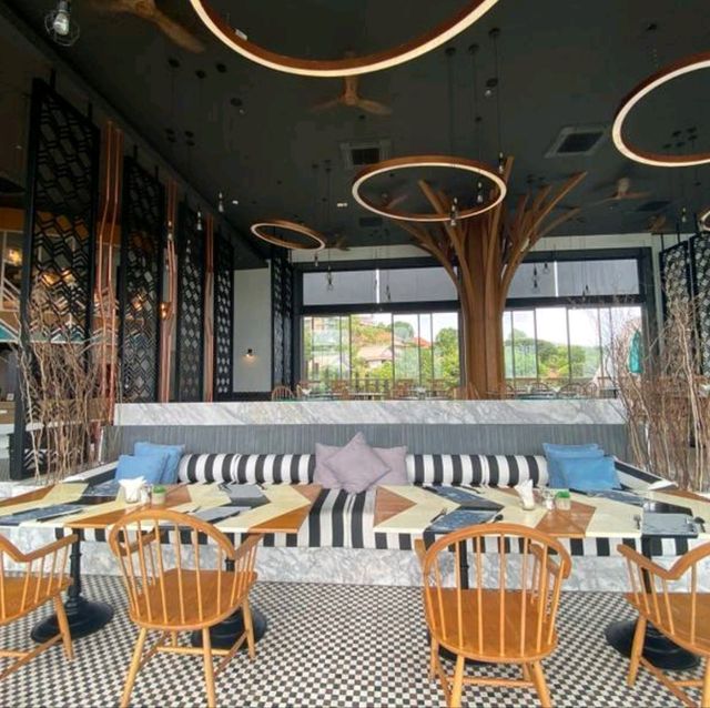 นอนชิล ชมวิวทะเล @ THE SIS KATA